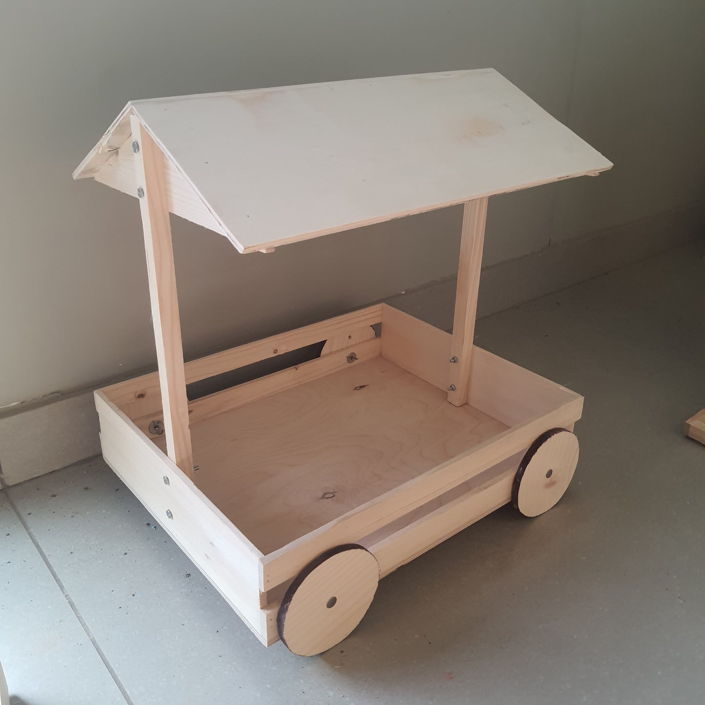 Hut On Wheel